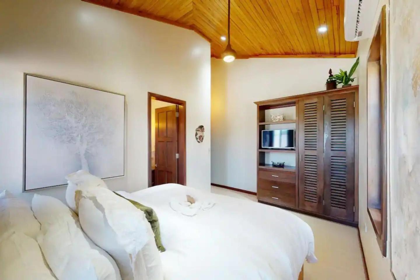 Exquisite Oceanfront Private Estate By Alom San Pedro (Ambergris Caye) Exterior photo