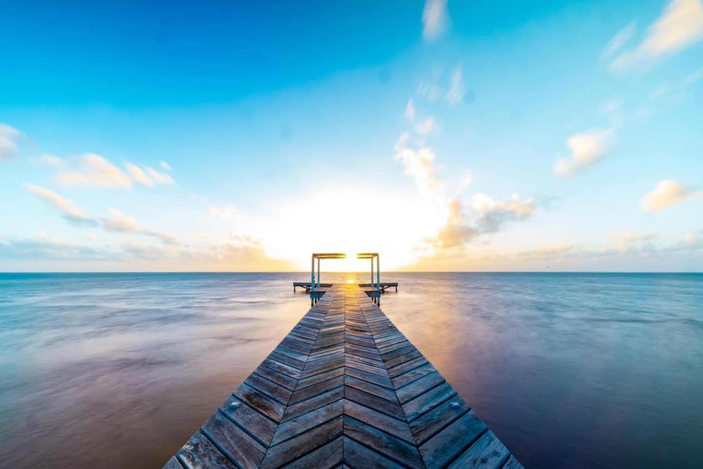 Exquisite Oceanfront Private Estate By Alom San Pedro (Ambergris Caye) Exterior photo