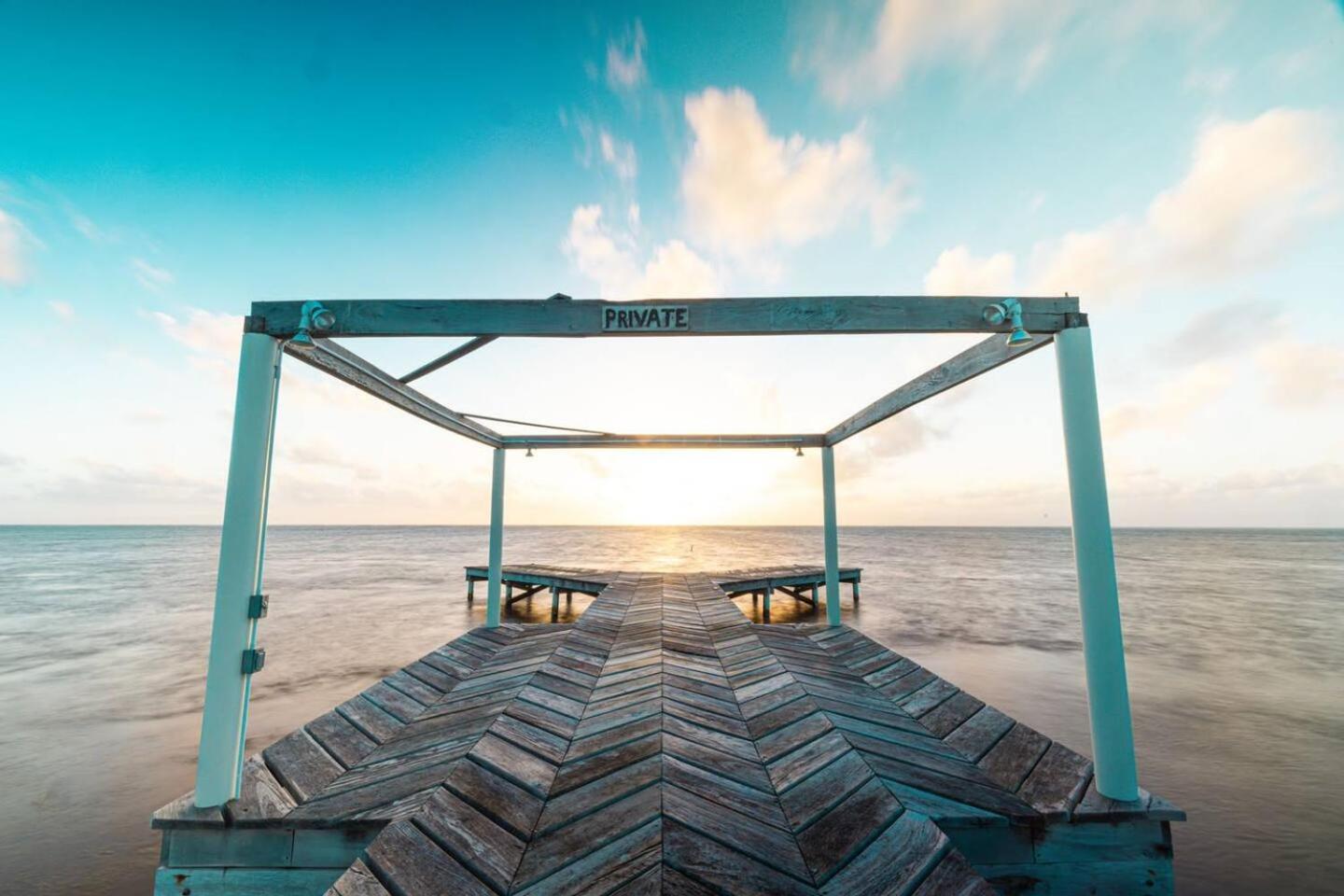 Exquisite Oceanfront Private Estate By Alom San Pedro (Ambergris Caye) Exterior photo